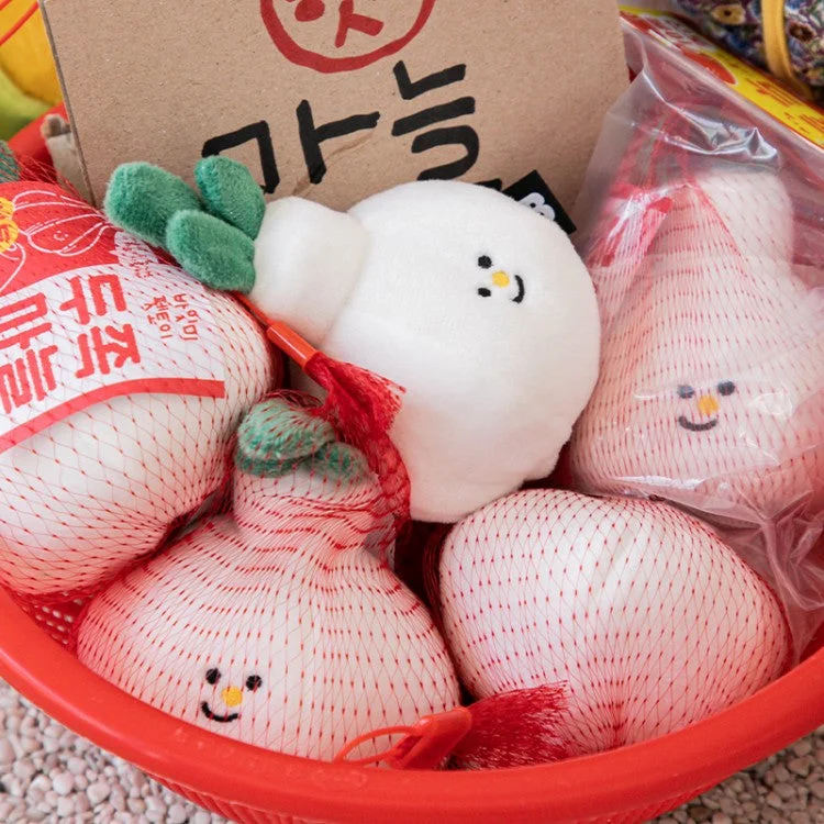 - Dog anti-slip matGarlic Toy