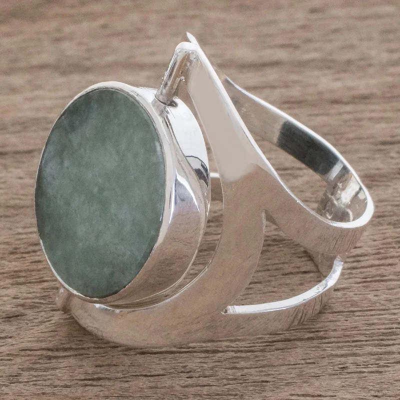 - Parrot climbing and standing wooden frameDual Spirit Handmade Modern Reversible Jade Cocktail Ring - Parrot climbing and standing wooden frameDual Spirit Handmade Modern Reversible Jade Cocktail Ring