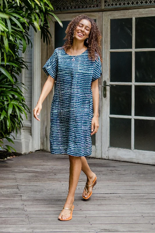  -Non-contact cat thermometerOcean Wave Hand Made Rayon Batik Shift Dress