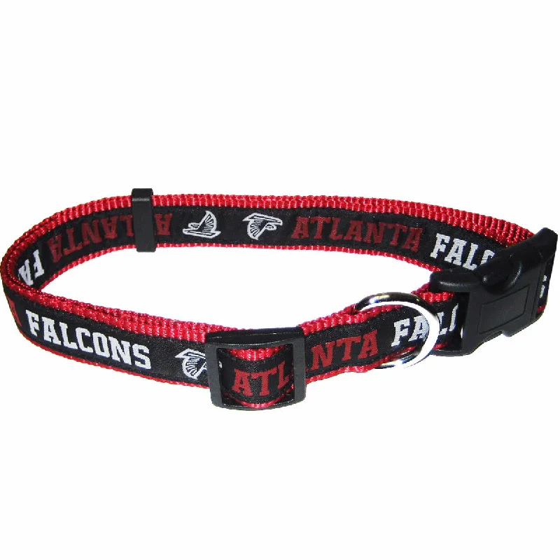  . **Dog traction rope is automatically retractable**Atlanta Falcons Dog Collar