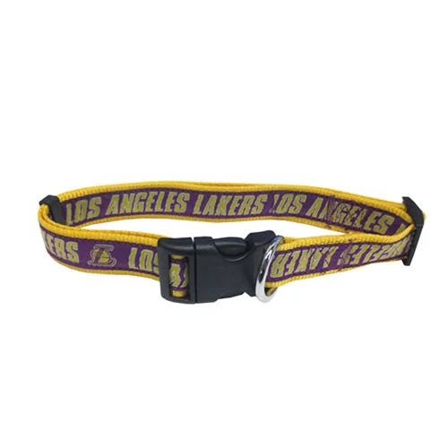 . **Dog snack bag is portable**LA Lakers Dog Collar