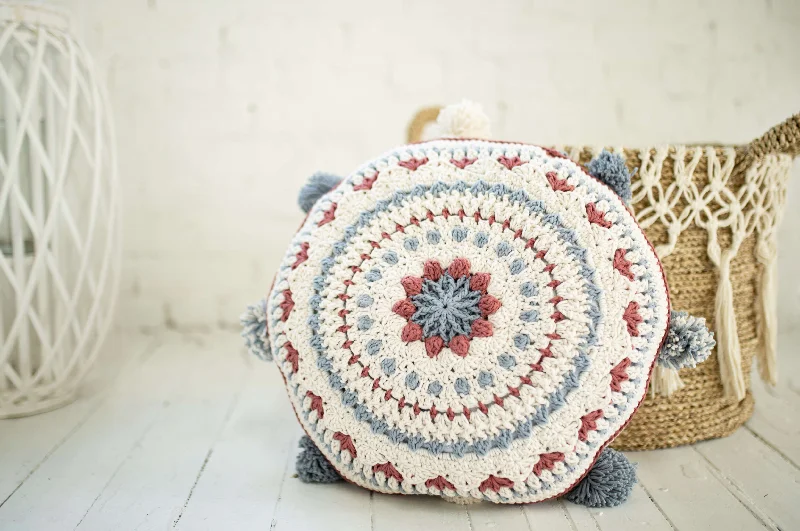  -Explosion-proof leash FOR LARGE dogsTiana Pillow (Crochet)