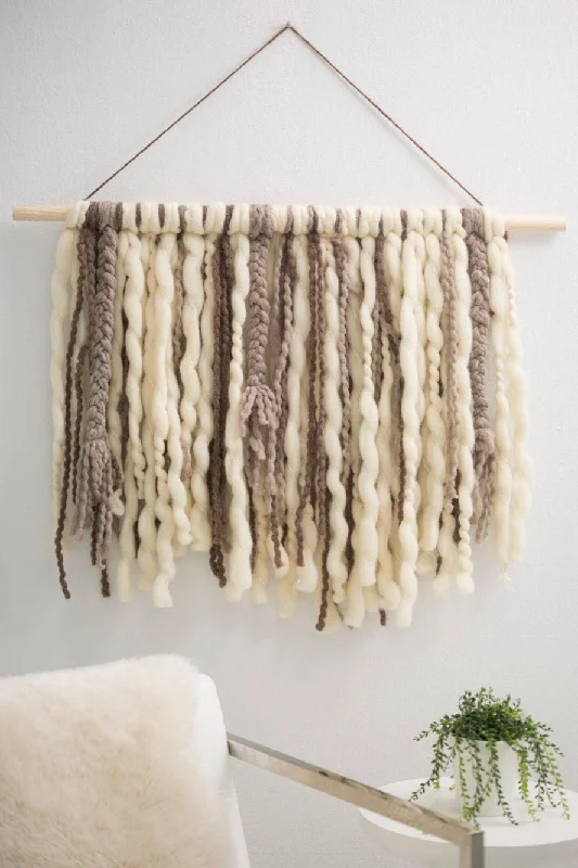 - Chinchilla cooling ice nest ceramic plateBraided Fringe Wall Hanging (Crafts)